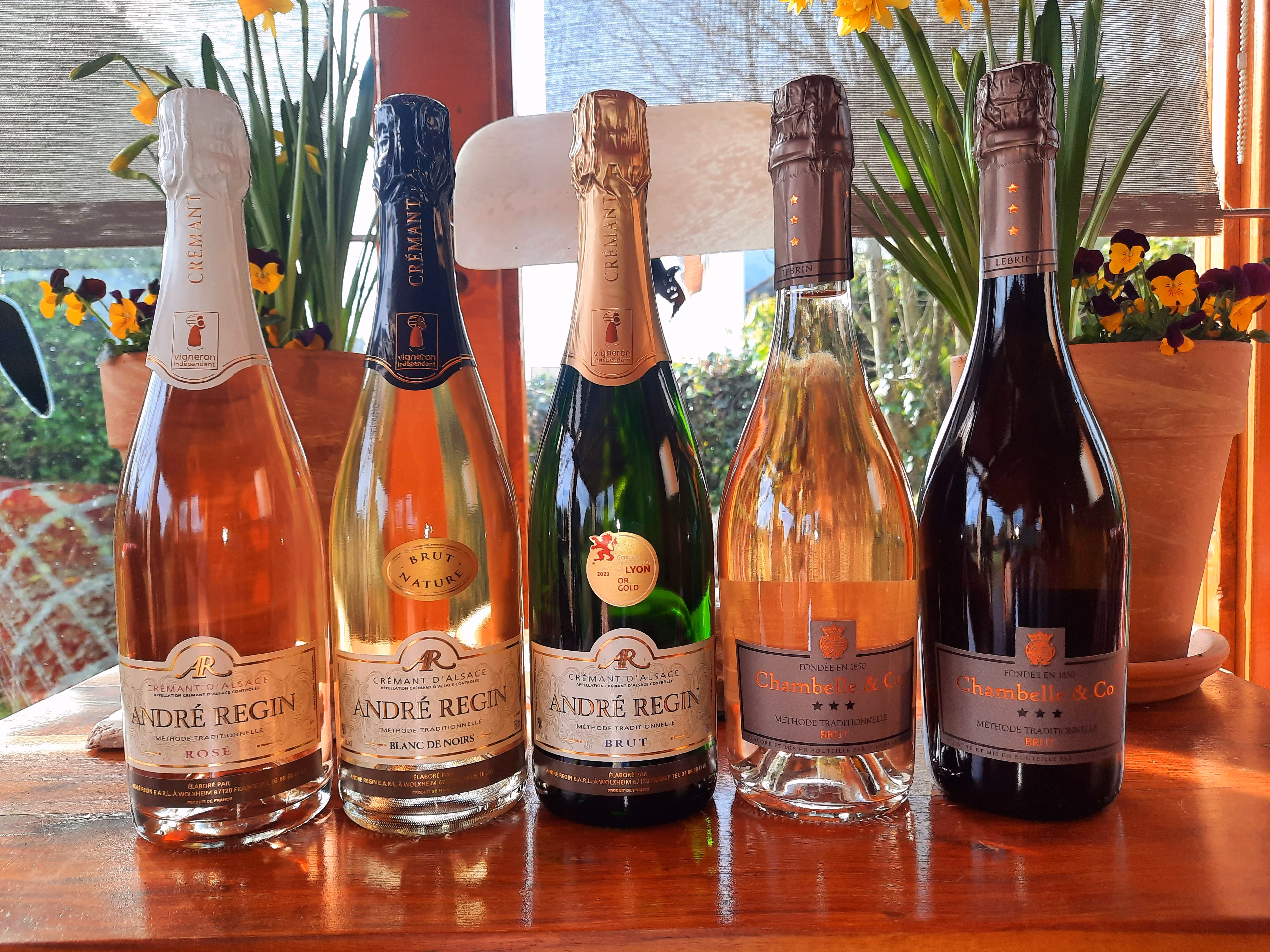 5 Flaschen mit französischen Crémants