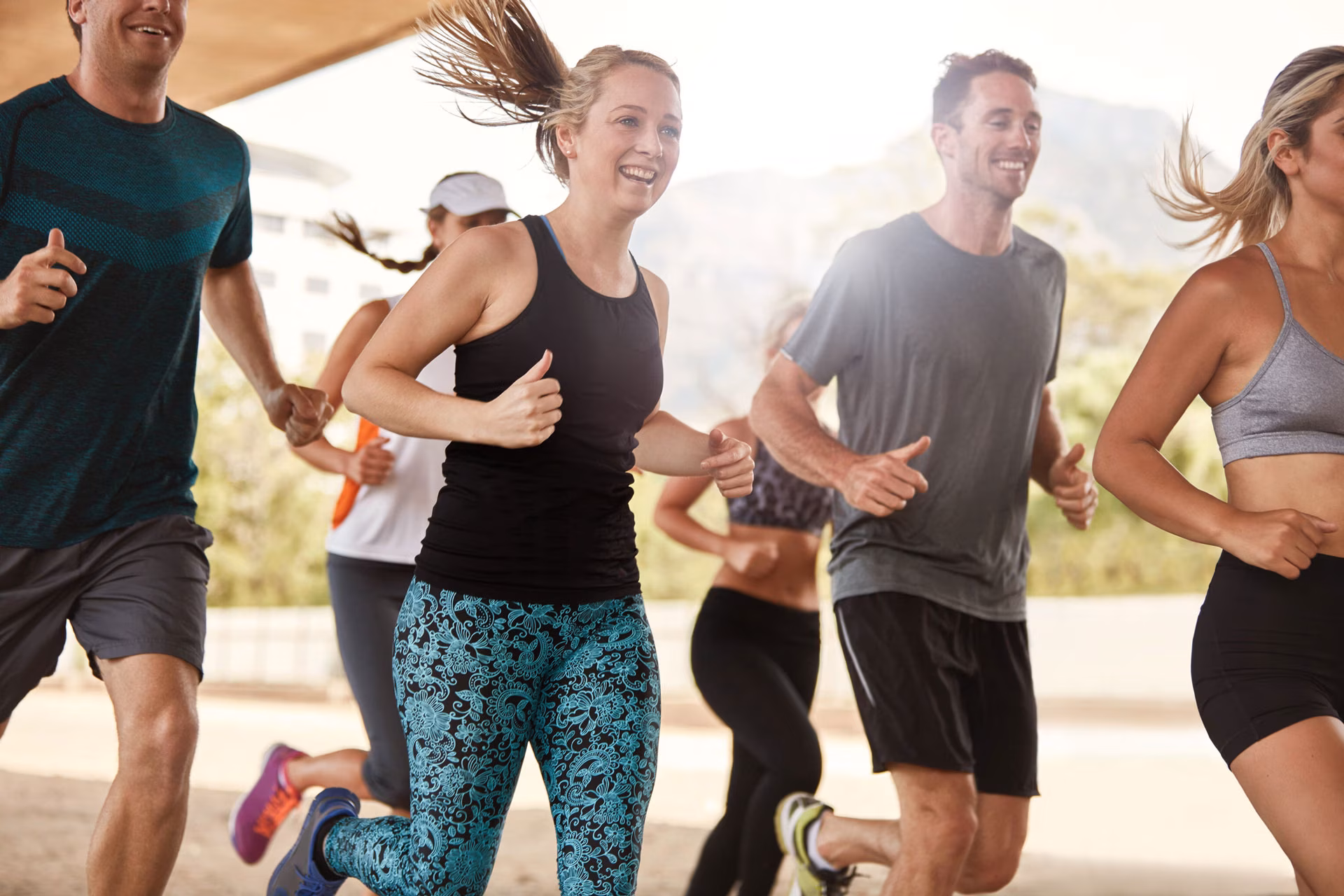 Menschen joggen bei der privaten Running City Tour.