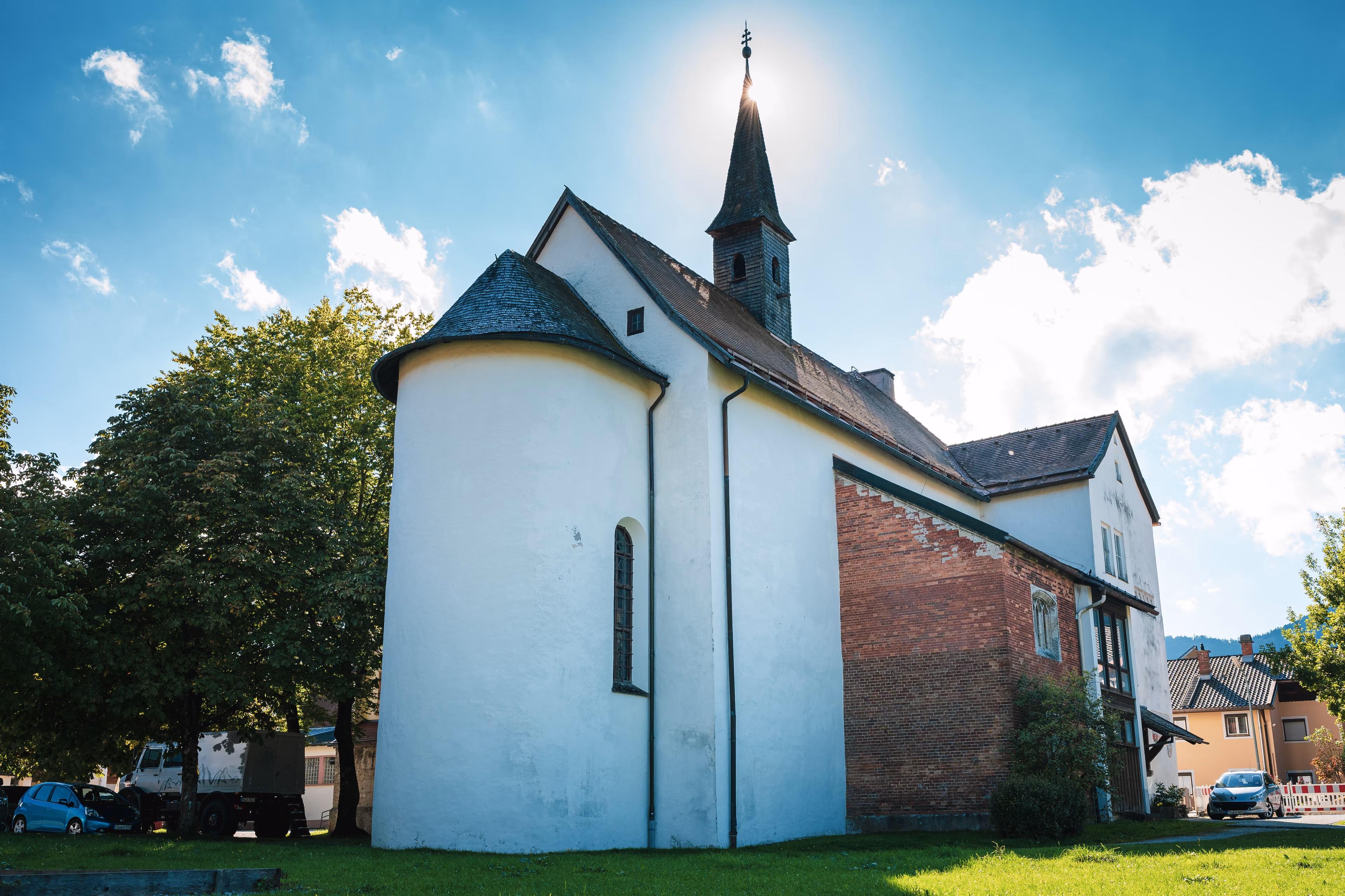 Eine Kirche in Ruhpolding, die man bei der Führung auf dem Kapellenweg besucht