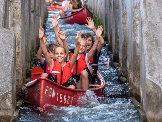 4er Canadier ausleihen  - 3 Stunden  15 Min.  