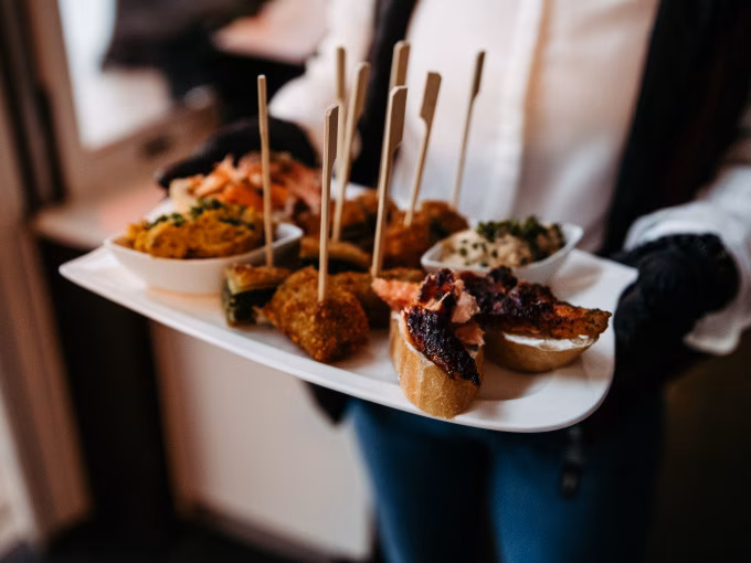 Boards & Bites – Mediterraner Abend am Neckar