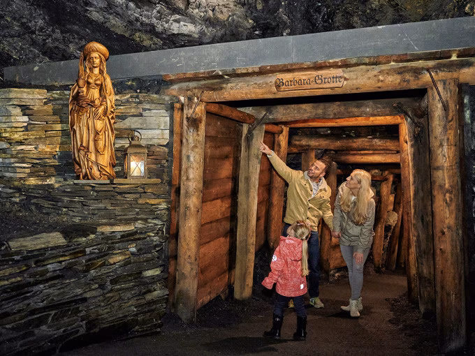 Familienführung im Schaubergwerk Feengrotten + optional Abenteuerwald Feenweltchen