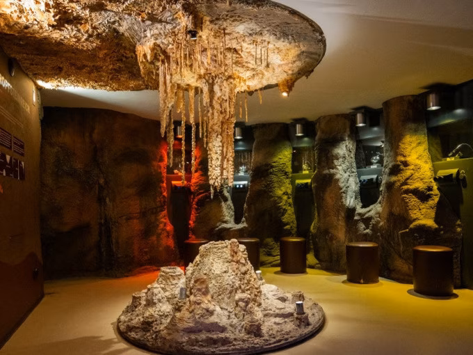 Familienführung im Schaubergwerk Feengrotten + optional Abenteuerwald Feenweltchen