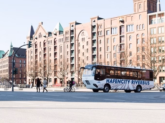 DIE STADTKREUZFAHRT 