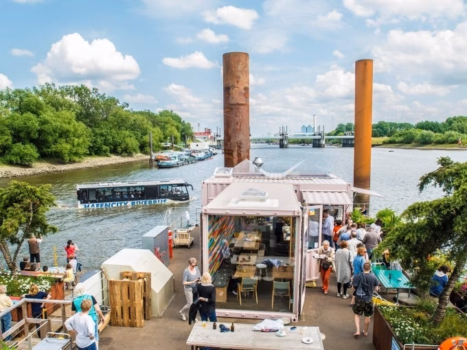 DIE STADTKREUZFAHRT 