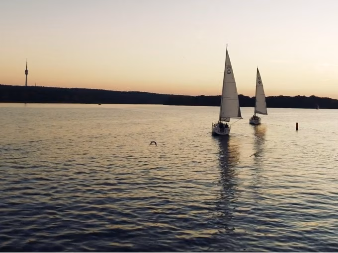Glühwein-Segeln auf dem Wannsee in Berlin