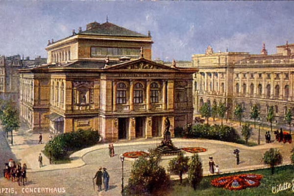 Eine Führung zur Gesichte des Musikviertels und seiner alten Gebäude wie hier das (alte) Gewandhaus.