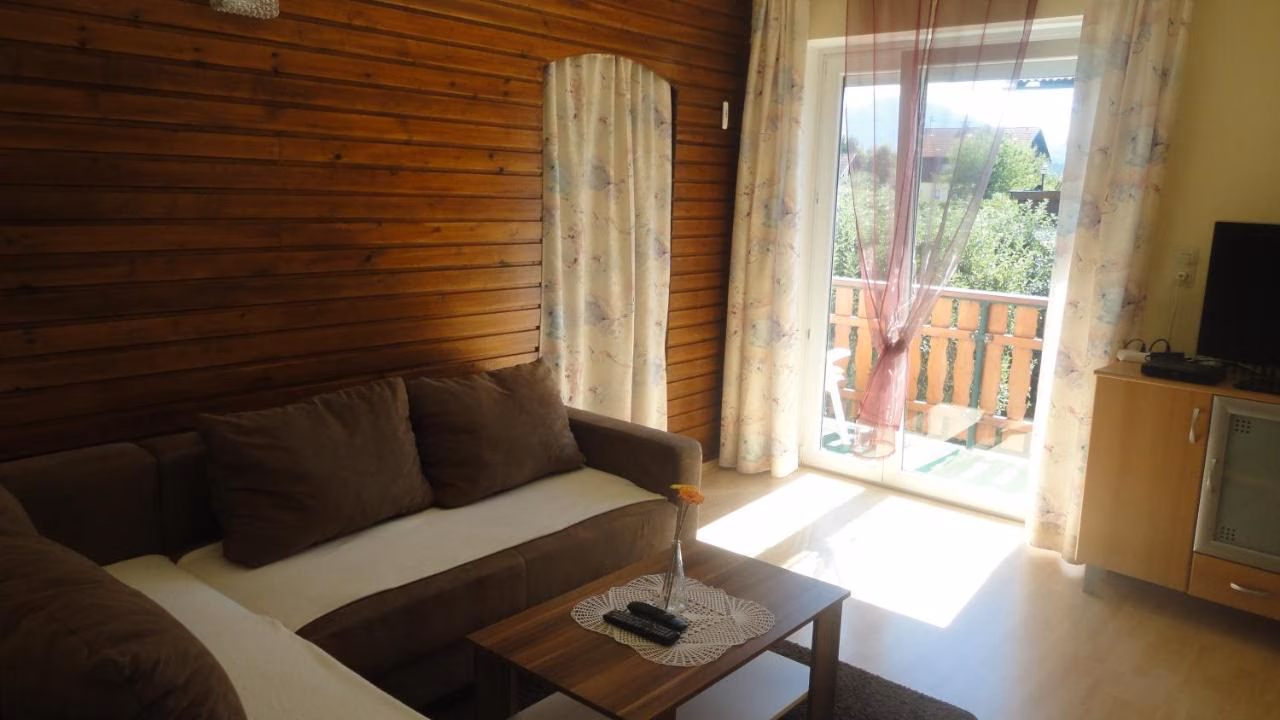 Apartment mit 3 Schlafzimmern und Balkon
