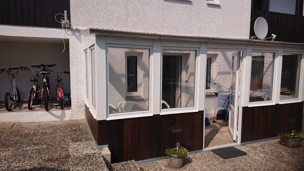 Apartment mit Dusche