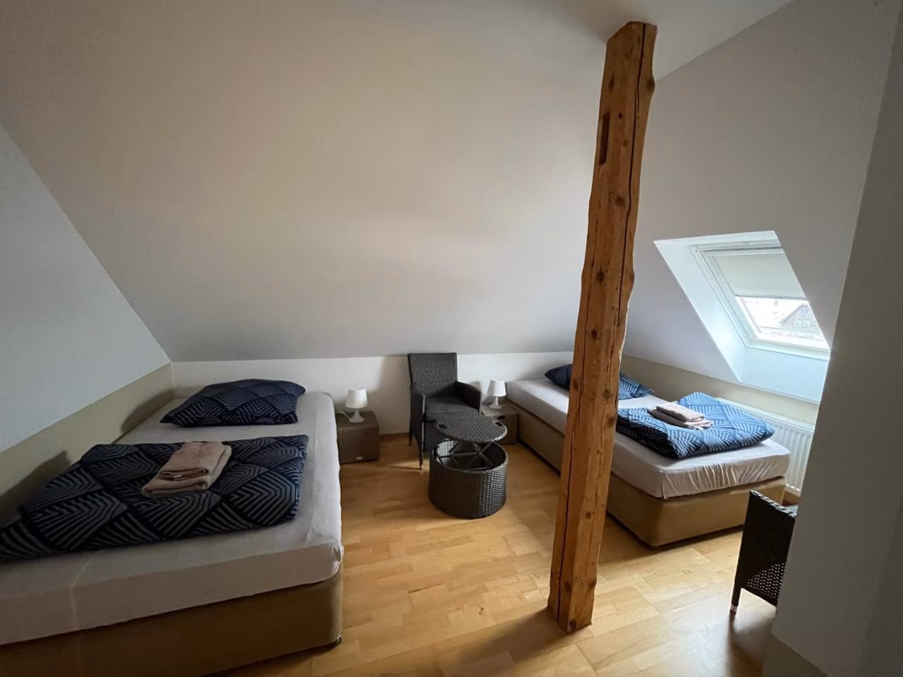 Großes Zweibettzimmer