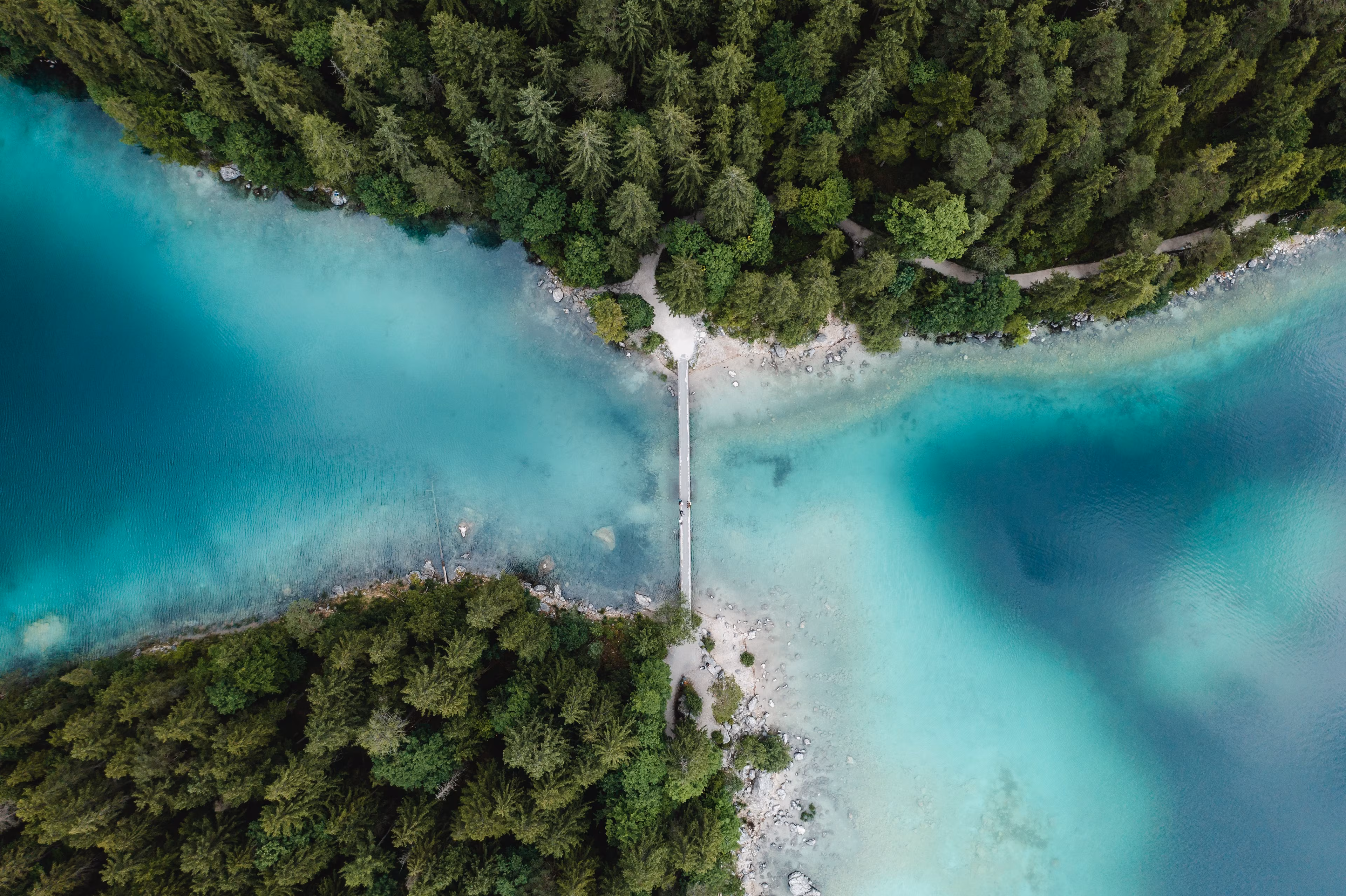 Die Eibsee-Brücke von oben