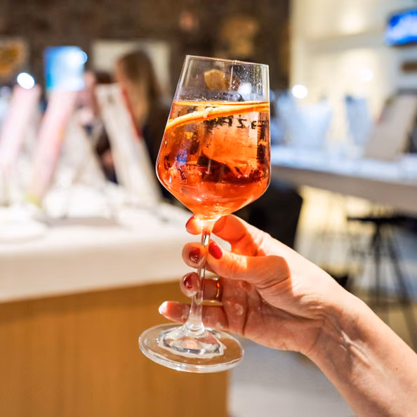 Spritz & Paint: Struktur Abstrakt - Mercure Hotel München City Center