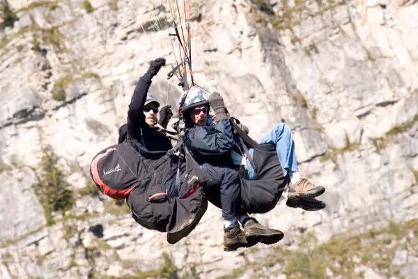 Paragliding: Tandem-Gleitschirmflug in Fügen