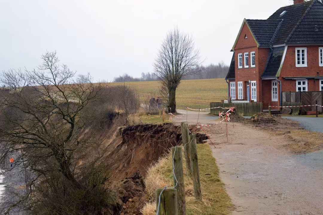 Abbruchkante der Steilküste am Jugendhaus Seeblick
