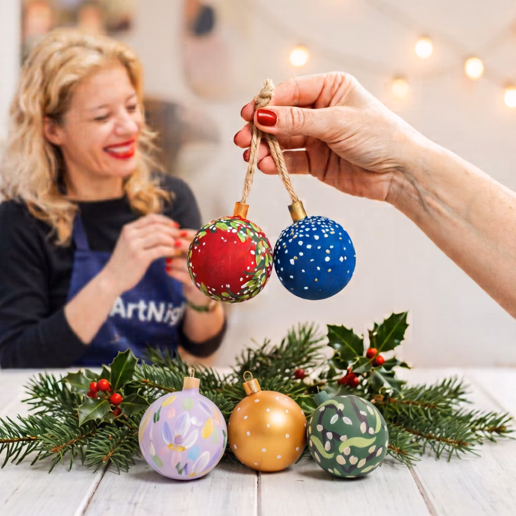 The Art of Painting: Weihnachtskugeln - Haus Vorwärts