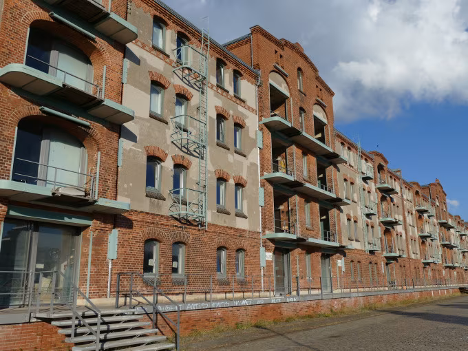 Guided tour through the Überseestadt (for groups)