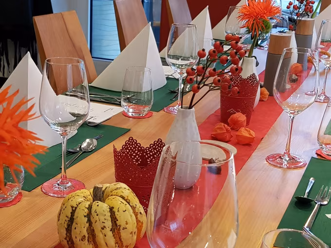 Wine & Dine - Bei Sonja am Tisch in der Kochschule Sonja Lenz in Stuttgart-Hedelfingen