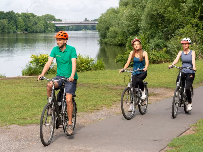 KLASSENFAHRT MIT DEM FAHRRAD IN FRANKFURT - HIGHLIGHTS RADTOUR