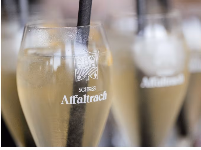 Afterwork- oder Sundowner Rundfahrten mit dem Floßboot