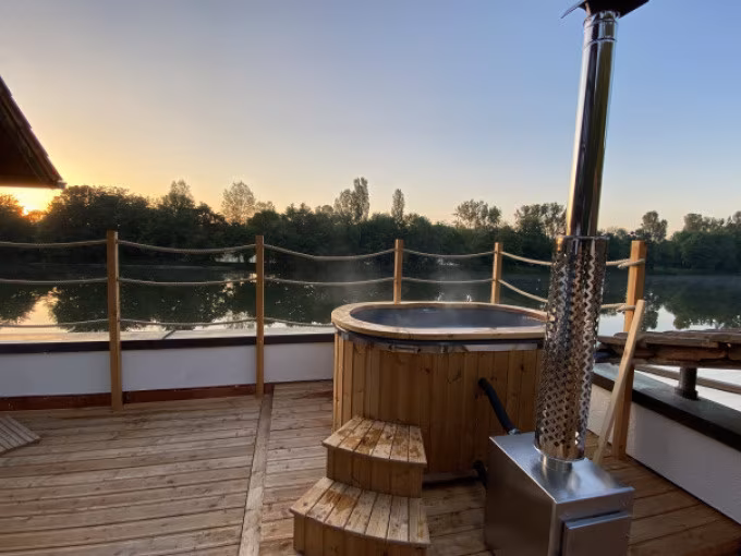 Riverlodge