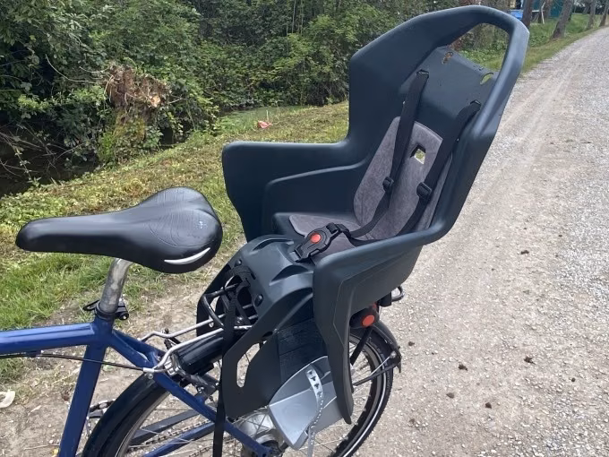 Kindersitz (bis 22 kg - mit Kindersicherung) - 5 Tage  8 Stunden  