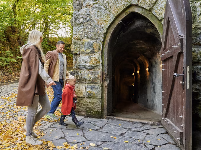 Familienführung im Schaubergwerk Feengrotten + optional Abenteuerwald Feenweltchen