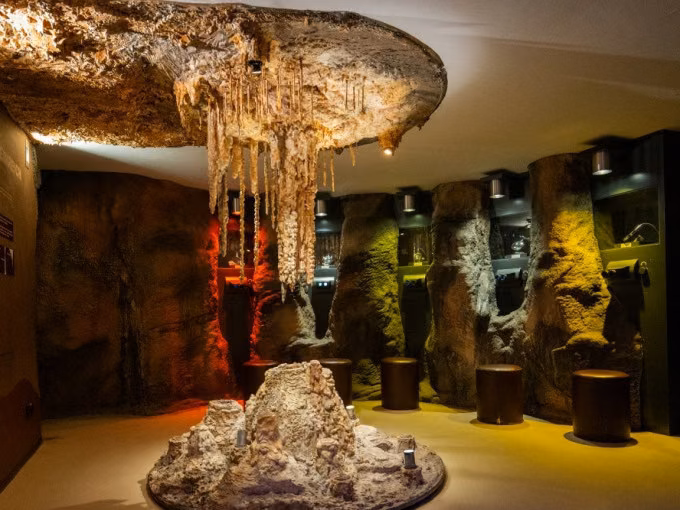 Klassische Führung im Schaubergwerk Feengrotten