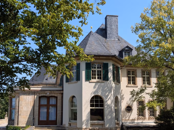 Führung durch die Villa Bergfried
