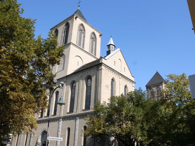 Meet5 Von der Kirche zur sündigen Versuchung