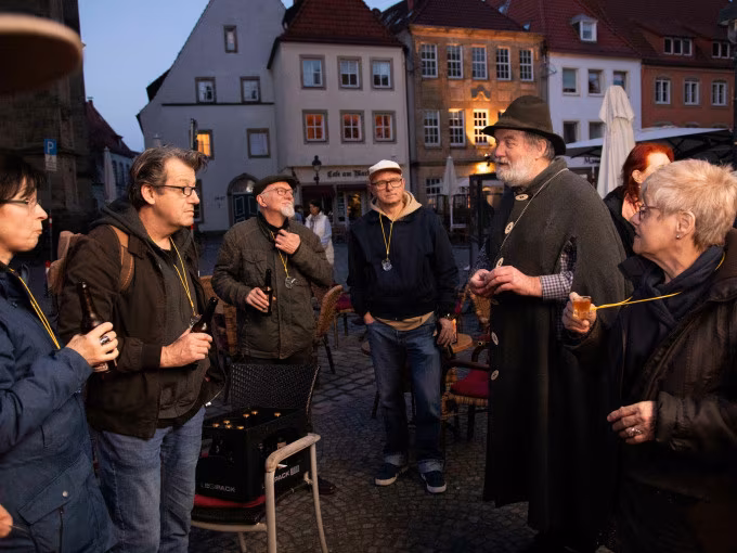 Osnabrück: "Beschwipste" Nachtwächter-Führung (mit Umtrunk)