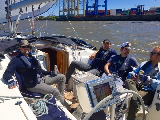 ''After Work" - Segelyacht-Event ab/an HAMBURG, nur donnerstags und freitags. 