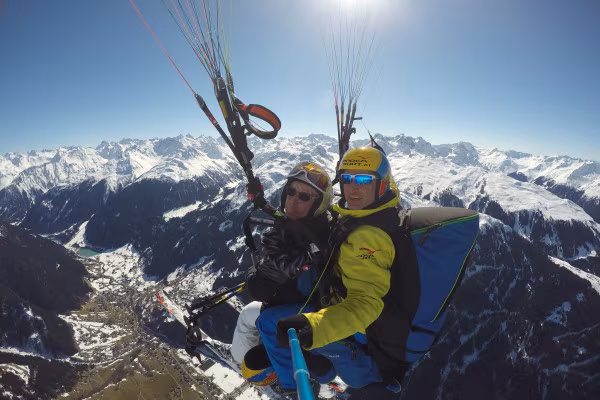 Panorama-Gleitschirmflug (Tandem) im Montafon