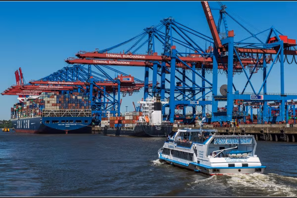Mit der MS Hammonia durch den Containerhafen 
