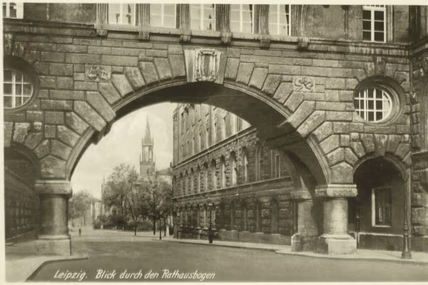 Erfahren Sie mehr über die höhere Leipziger Beamtenlaufbahn.