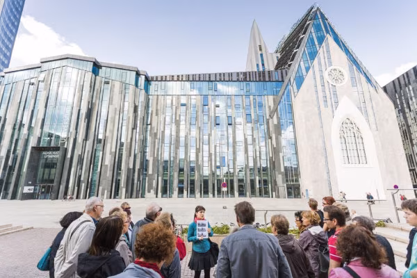 Unser Rundgang führt Sie durch 600 Jahre Geschichte der Universität.