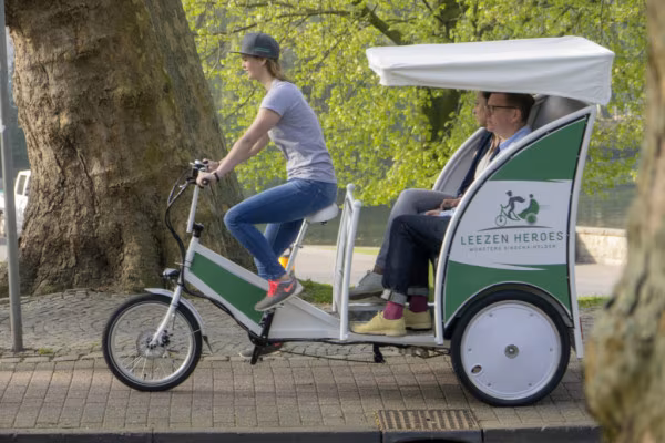 Krimi-Stadtrundfahrt mit Rikscha inklusive Guide