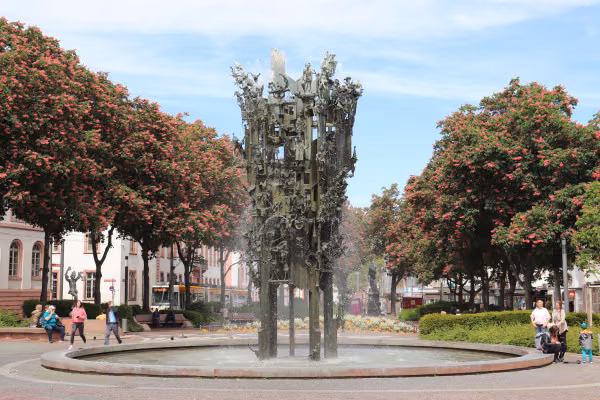 Fastnachtsbrunnen auf dem Schillerplatz Mainz