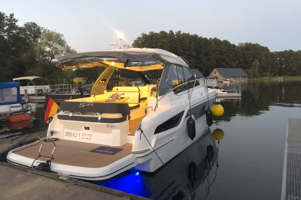 Fun Cruise Motoryacht mit Skipper 