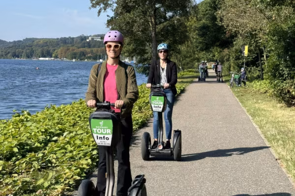 Wir fahren um den See