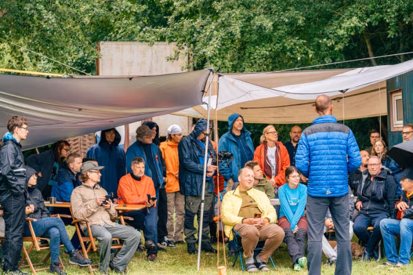 vorab ein Briefing, dann raus aufs Wasser