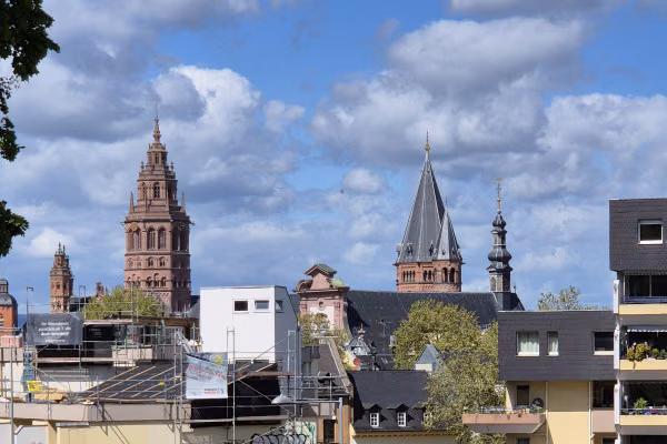 Panoramaufnahme vom Mainzer Dom