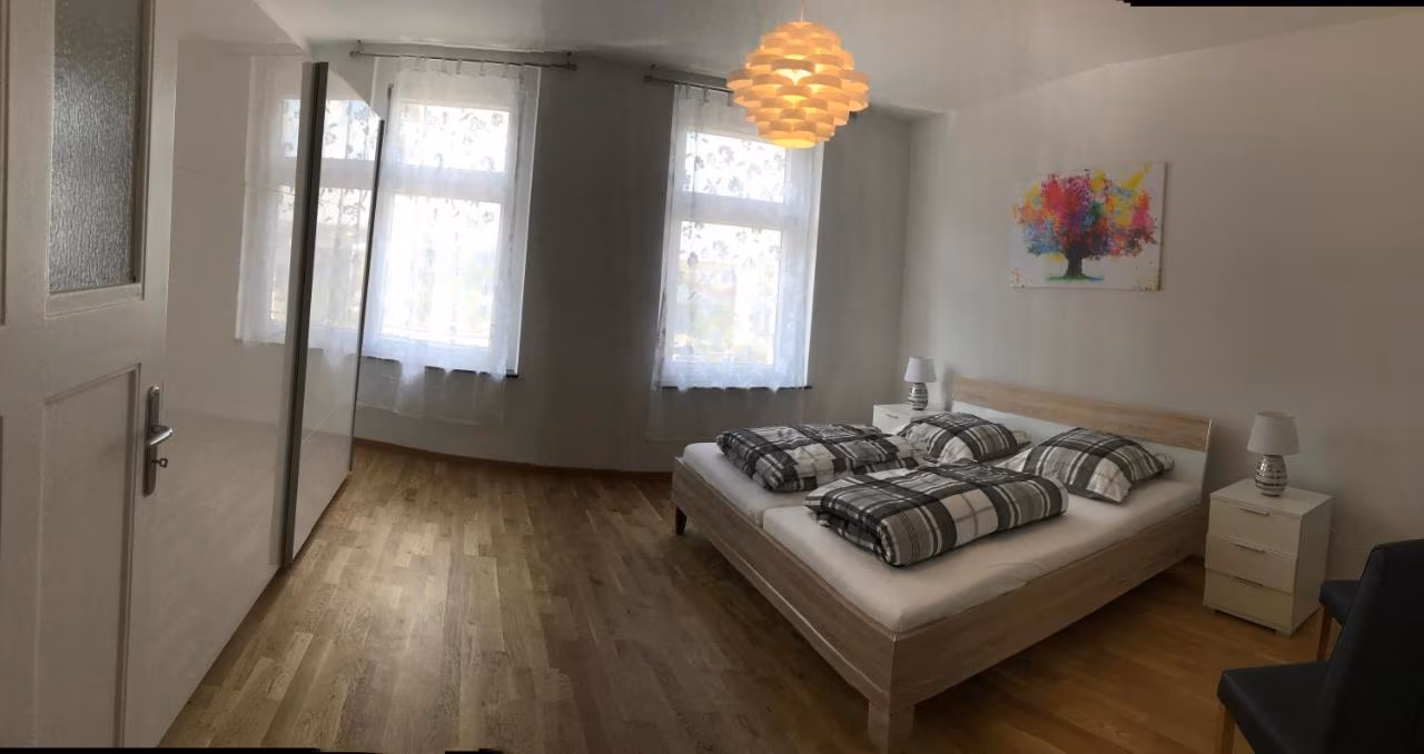 Apartment mit Balkon