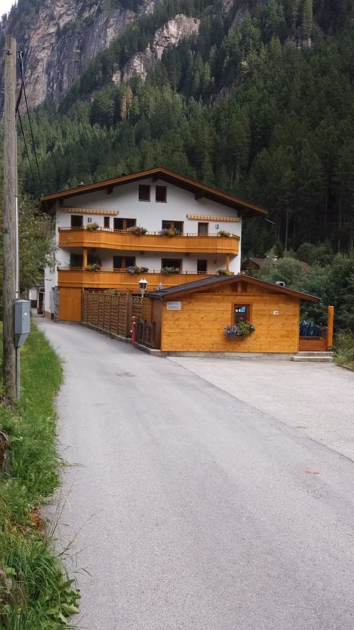 Apartment mit Terrasse