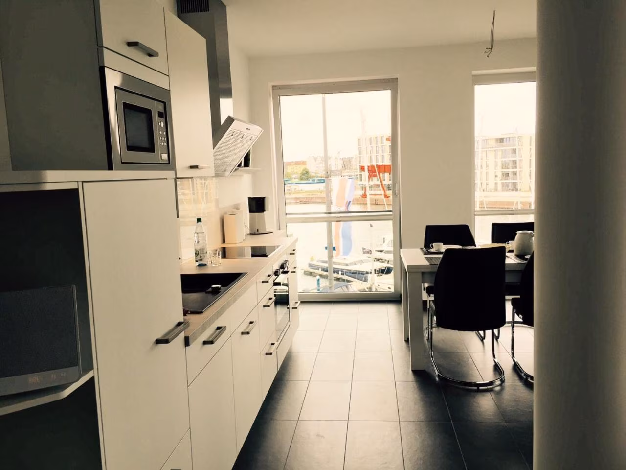 Apartment mit Balkon