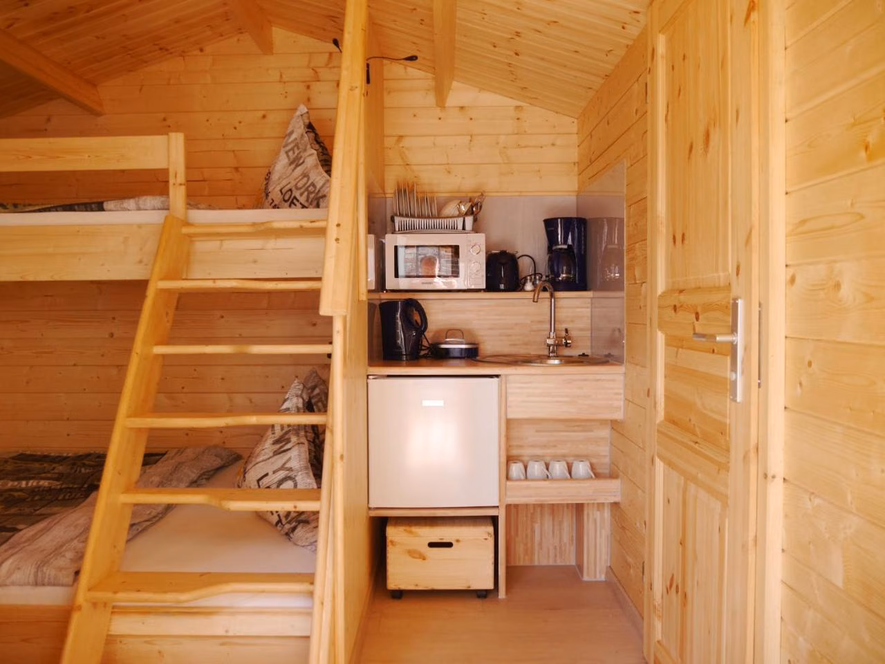 Dreibettzimmer mit Bad