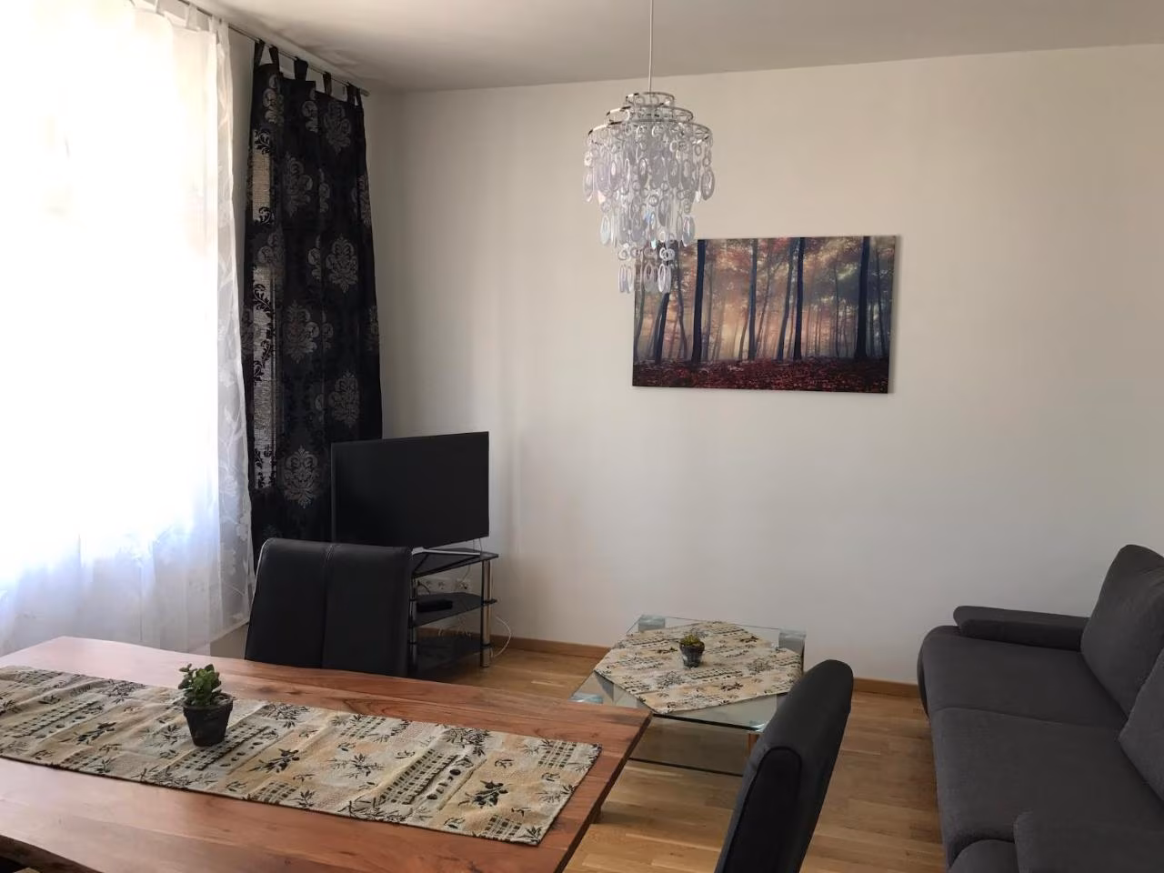 Apartment mit Balkon