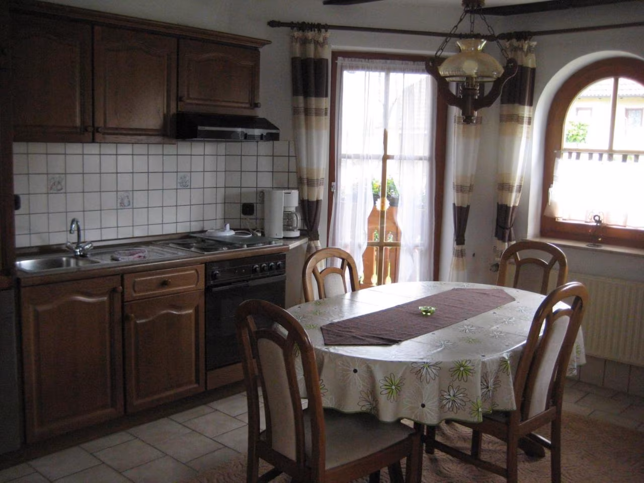Apartment mit 2 Schlafzimmern mit Balkon und Terrasse
