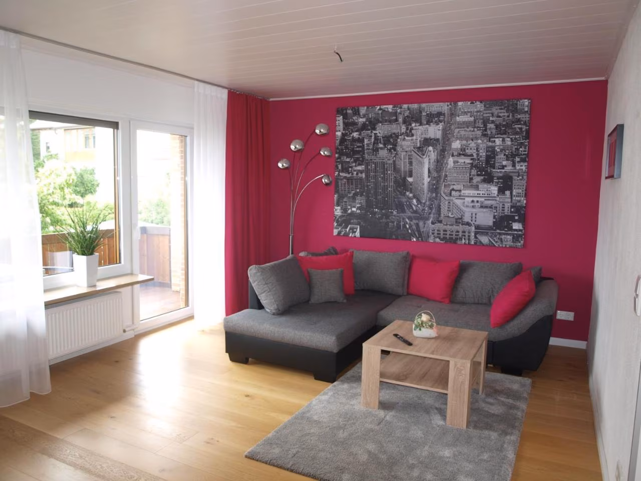 Apartment mit Balkon
