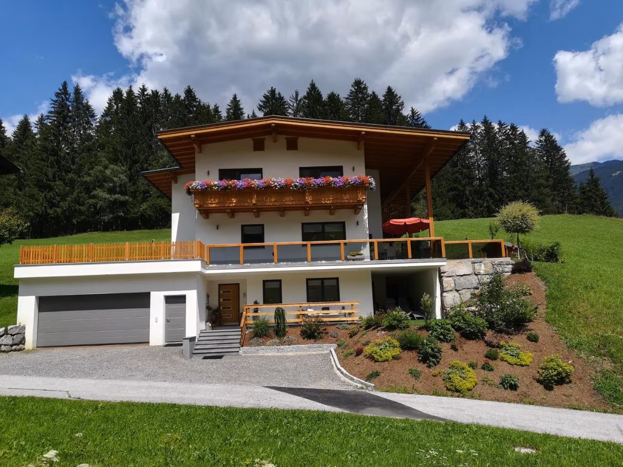 Apartment mit Terrasse