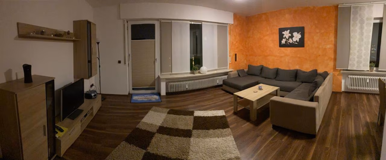 Apartment mit Balkon
